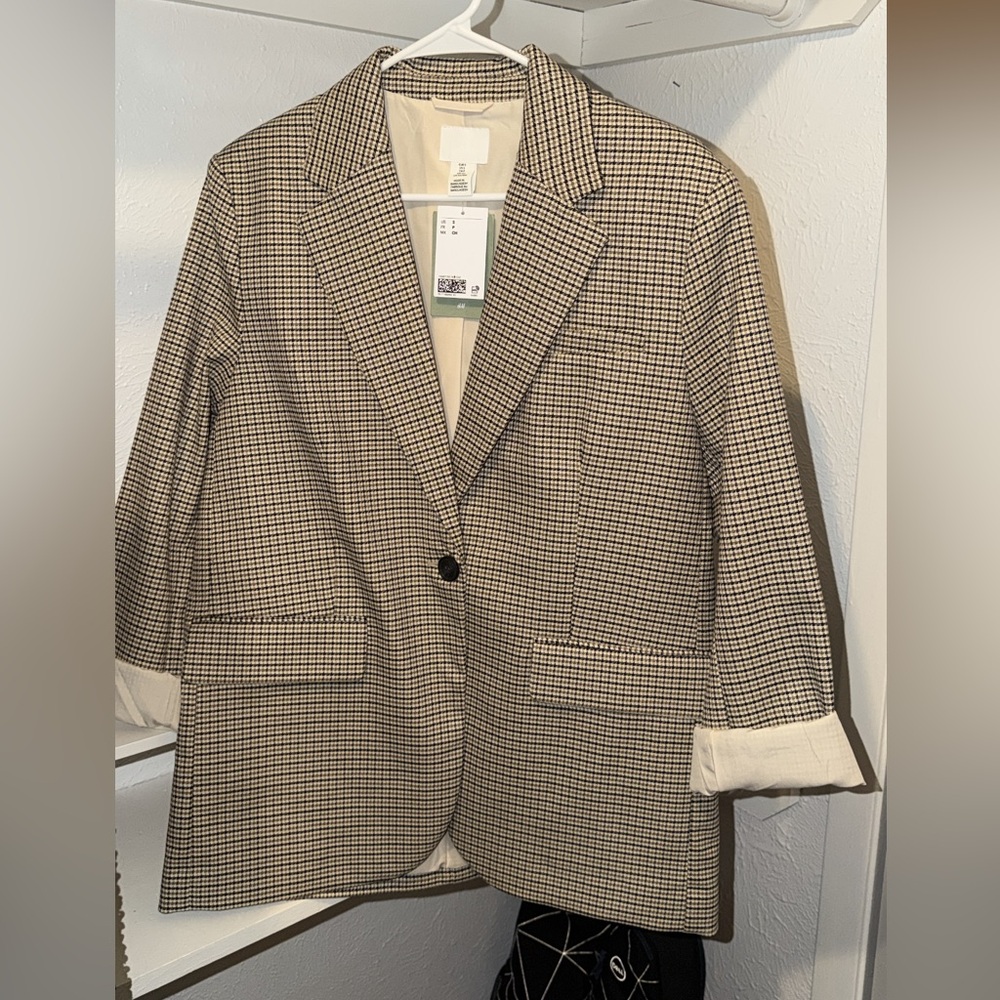 H&M Black and Cream Checkered Blazer